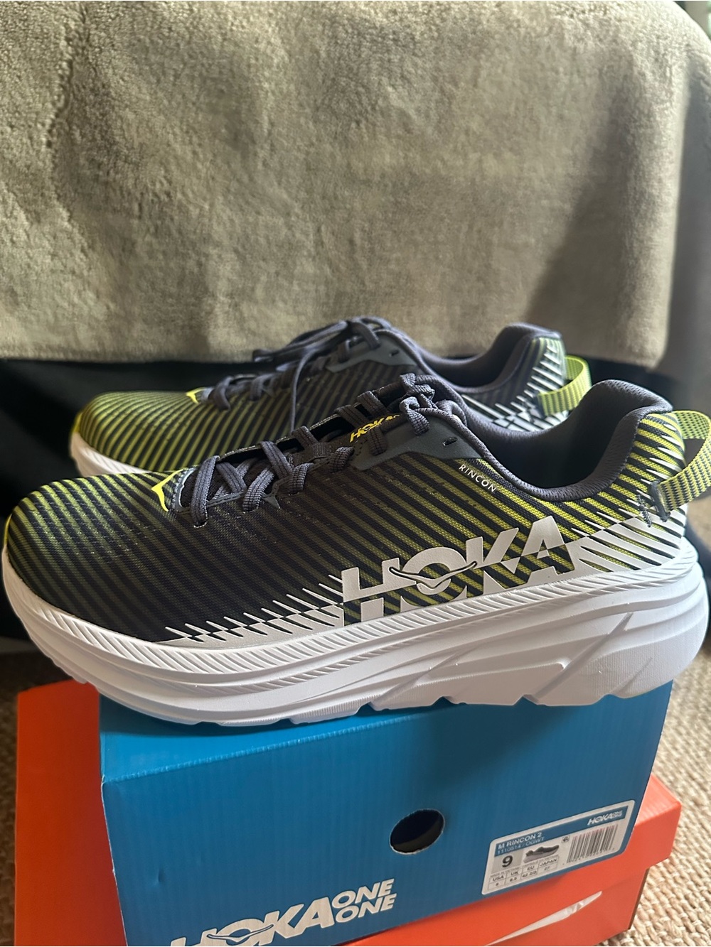 Hoka One One Men's Rincon Running Shoes - Black and Lime
